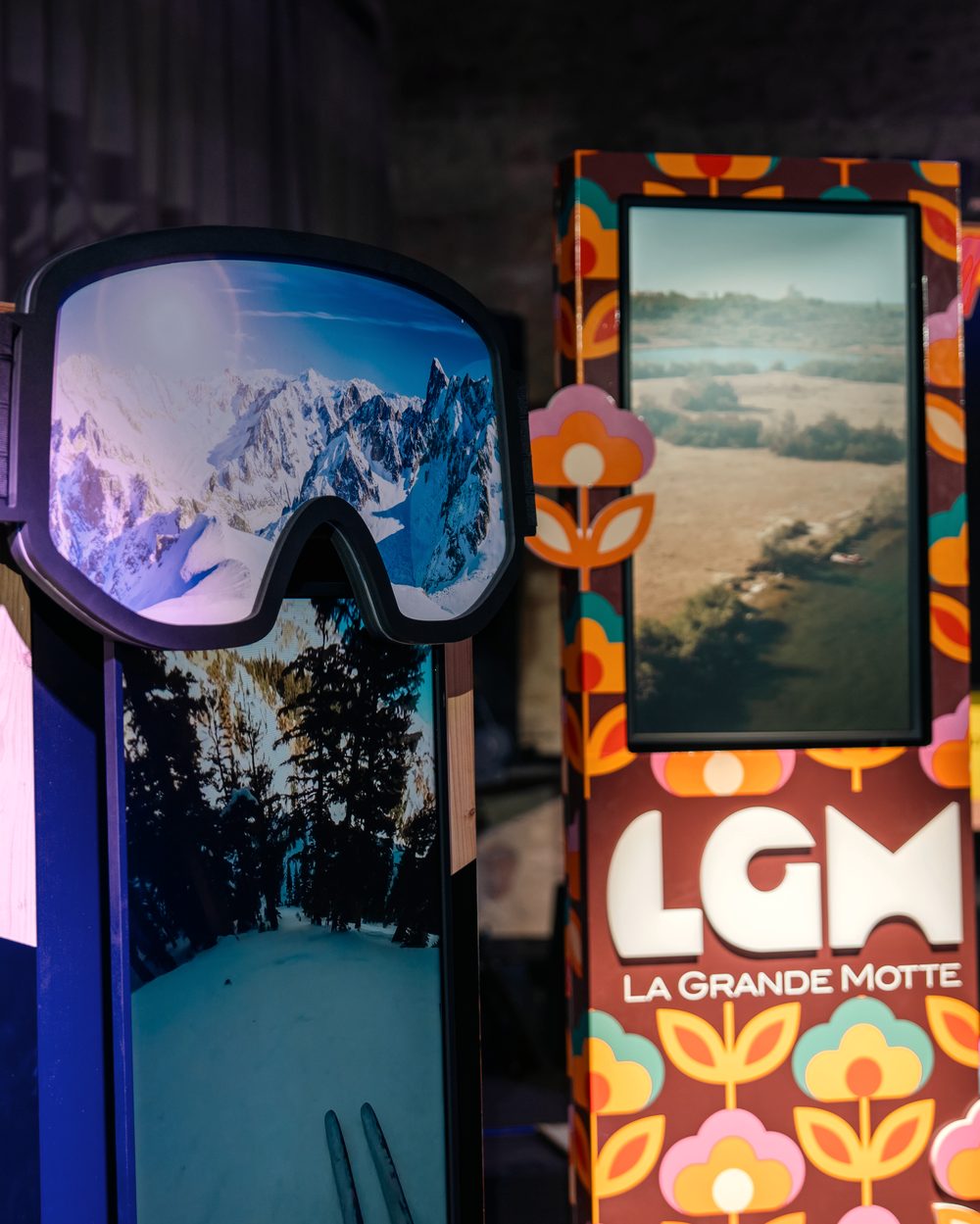 Kakémonos digitaux habillés en masque de ski et aux couleurs de La Grande Motte